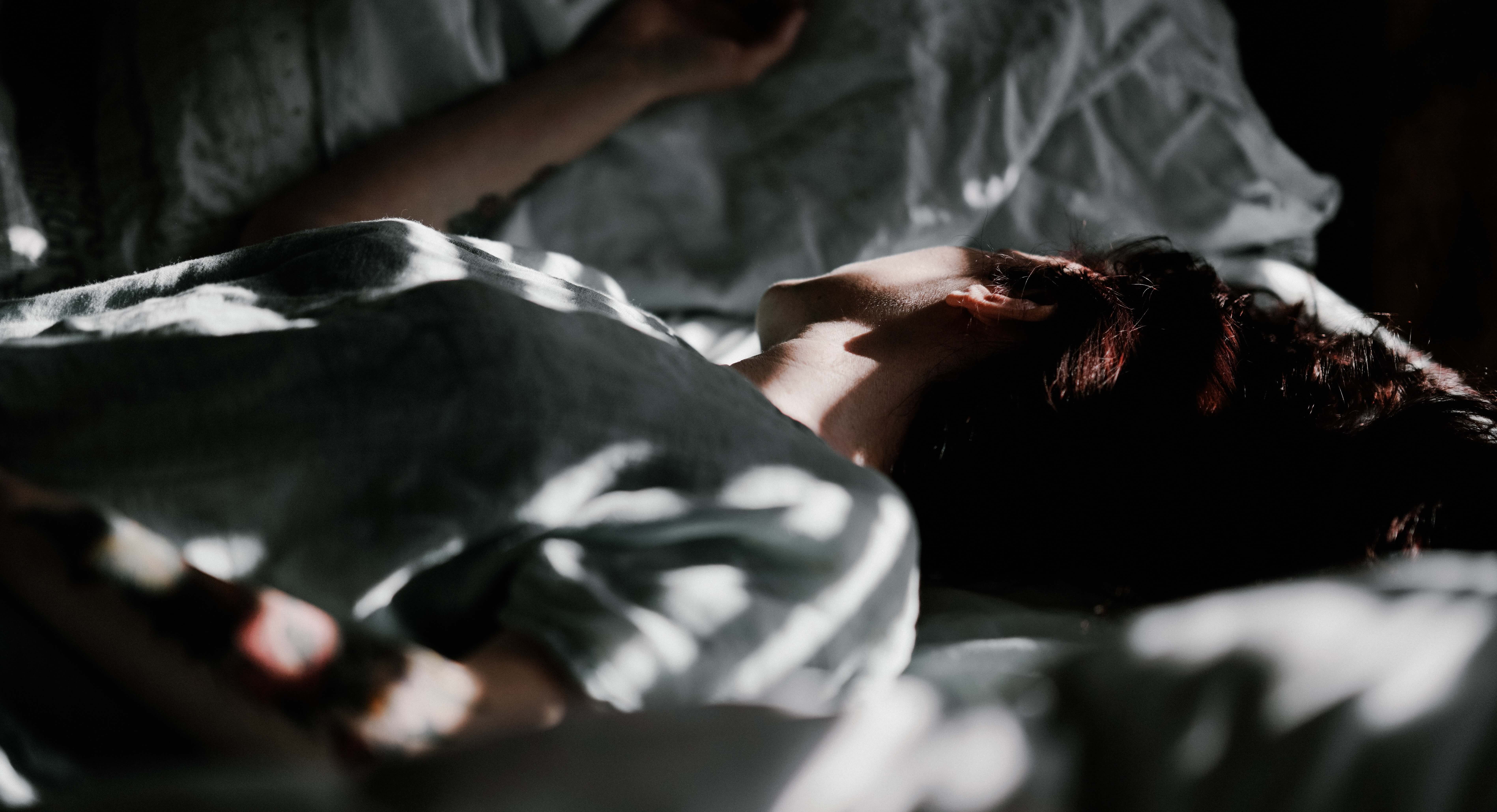Mejora tu sueño: Hábitos nocturnos para una noche de descanso reparador